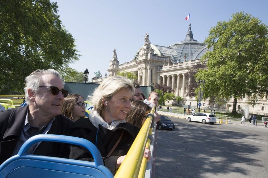 Paris: Hop-on Hop-off Bus Tour & Seine Cruise Bundle Tour - Why this bus and boat combination works