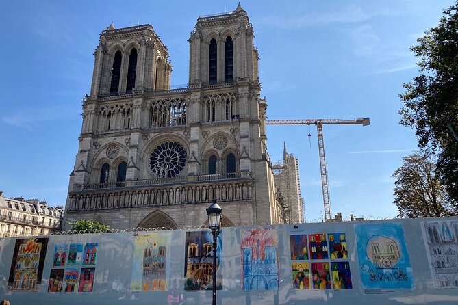 Paris: Île de la Cité and Notre-Dame Walking Tour With Crypt - The Flower Market’s colors and smells