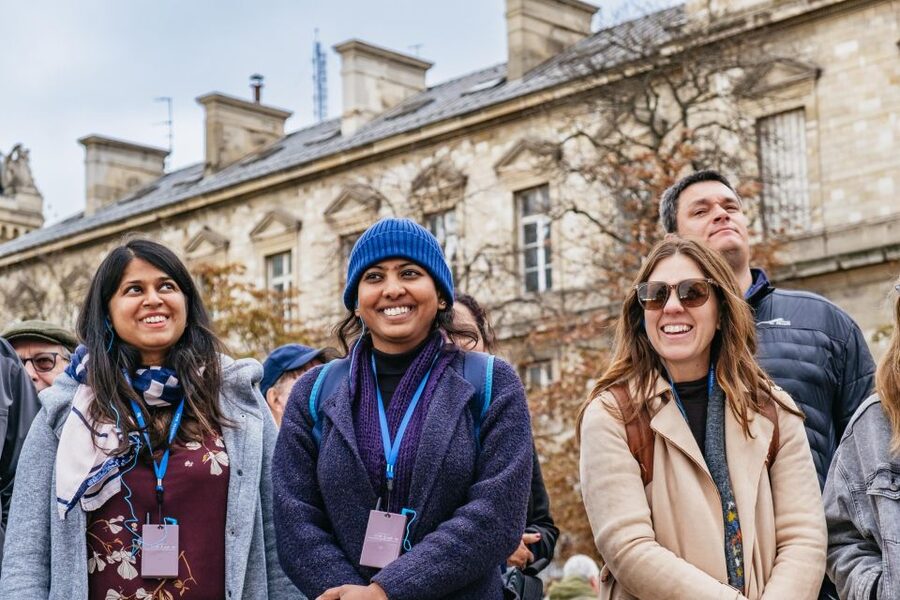 Paris: Ile de la Cité Walking Tour with Sainte-Chapelle - Starting at Hôtel de Ville and crossing into old Paris