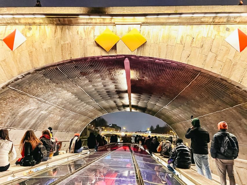 Paris: Illuminated Evening River Cruise & Waffle Tasting - Small details that make the ride better