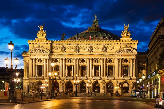 Paris Illuminations Tour with Moulin Rouge Show and Cruise Option - The Seine cruise option is useful, but read the timing