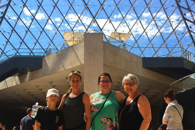 Paris Kids and Families Private Louvre Tour - Choosing two hours or three