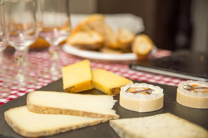 Paris Le Marais District Original Food and Wine Tasting Tour - Walking, Timing, and Practical Comfort