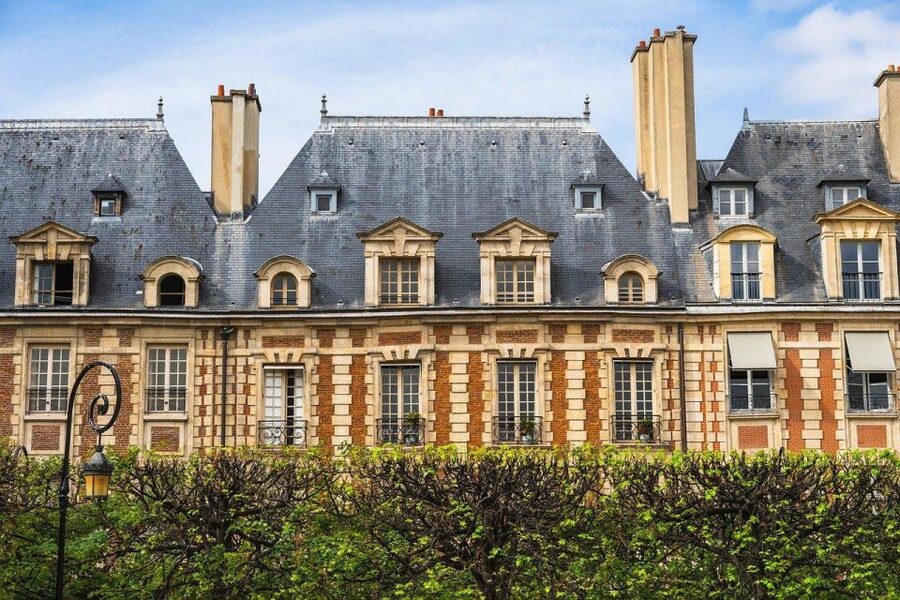 Paris: Le Marais Highlights Guided Small Group Walking Tour - Why Le Marais is one of Paris’s best walking districts