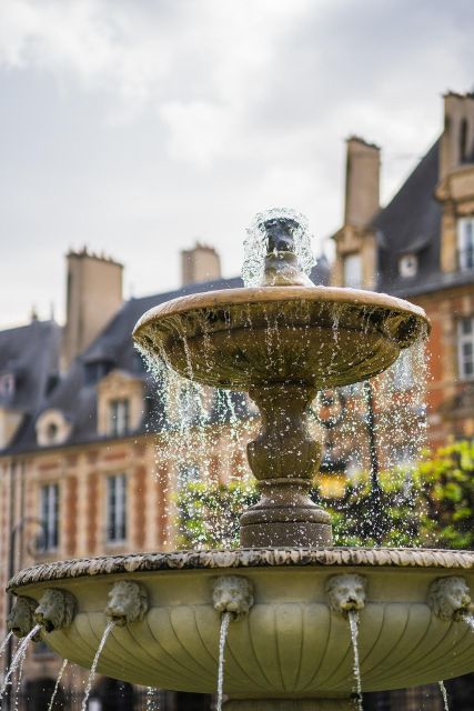 Paris: Le Marais Highlights Guided Small Group Walking Tour - Saint-Paul Church, a quiet change of pace