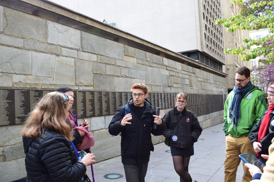 Paris: Le Marais & Montmartre Jewish History Walking Tour - Why this Paris walk feels different