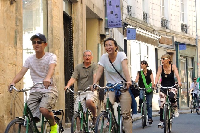 Paris Local Districts and Stories Off the Beaten Track Guided Bike Tour - Behind Notre-Dame and across Île Saint-Louis