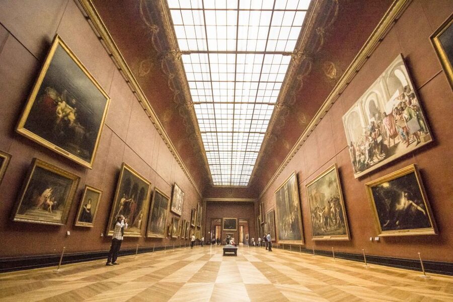 Paris Louvre: 2-Hour Private Tour for Groups or Families - Seeing the Louvre’s major works without overload
