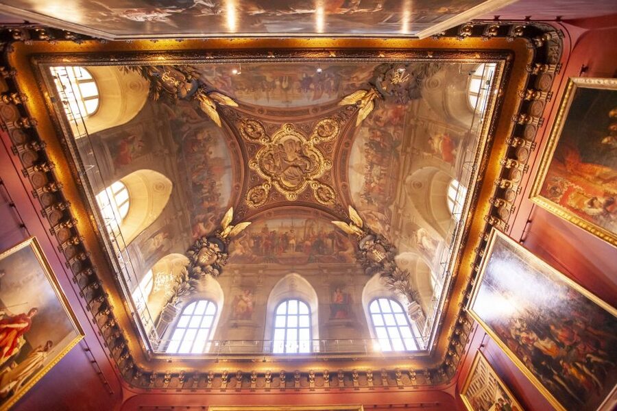 Paris Louvre: 2-Hour Private Tour for Groups or Families - Price and value for a group of five