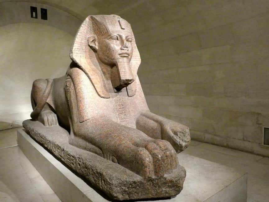 Paris: Louvre Guided Tour with Skip-the-Line Entry Tickets - Key points at a glance