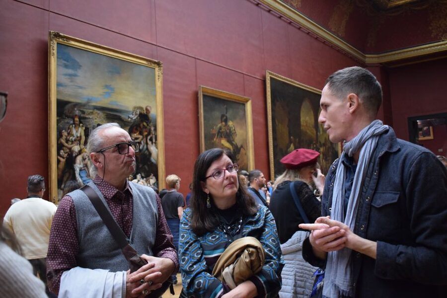 Paris: Louvre Masterpieces Tour with Pre-Reserved Tickets - Entering through the Louvre Pyramid area