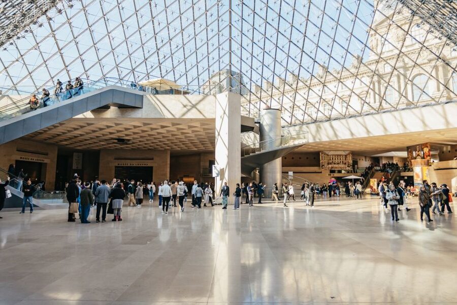 Paris: Louvre Museum Entry Ticket With Host and River Cruise - Is $100 good value for this day?