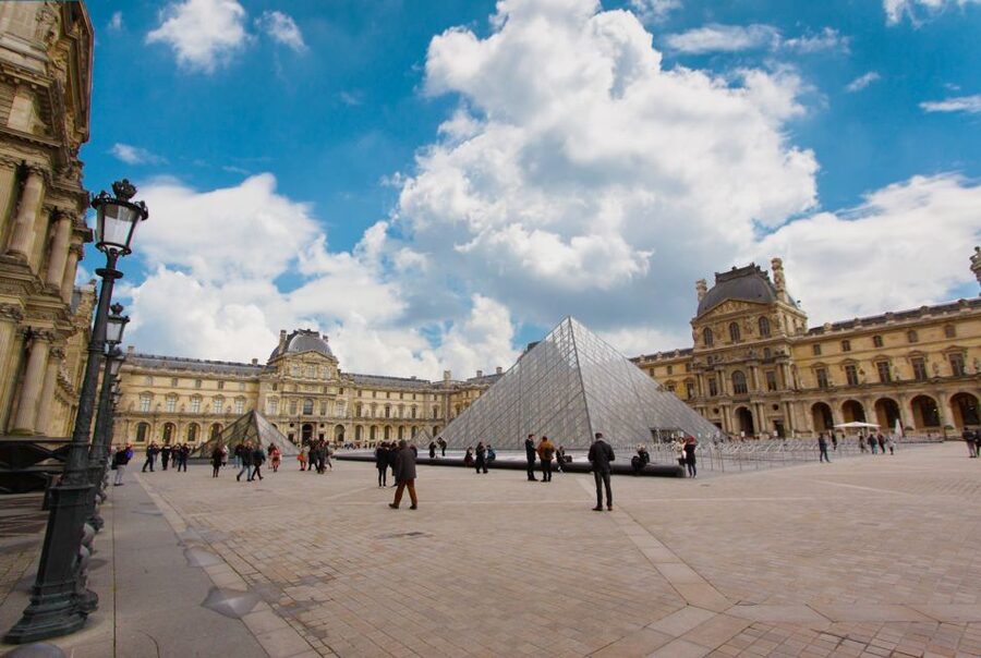 Paris: Louvre Museum Highlights and Mona Lisa Tour - Why a guided Louvre visit makes sense