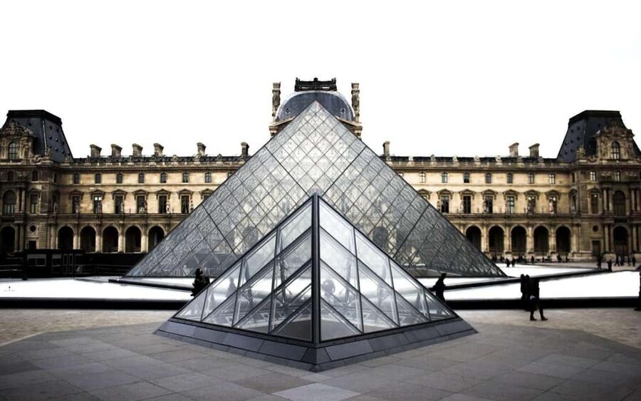 Paris: Louvre Museum Ticket with Optional Hosted - Finding the Mona Lisa without losing the day