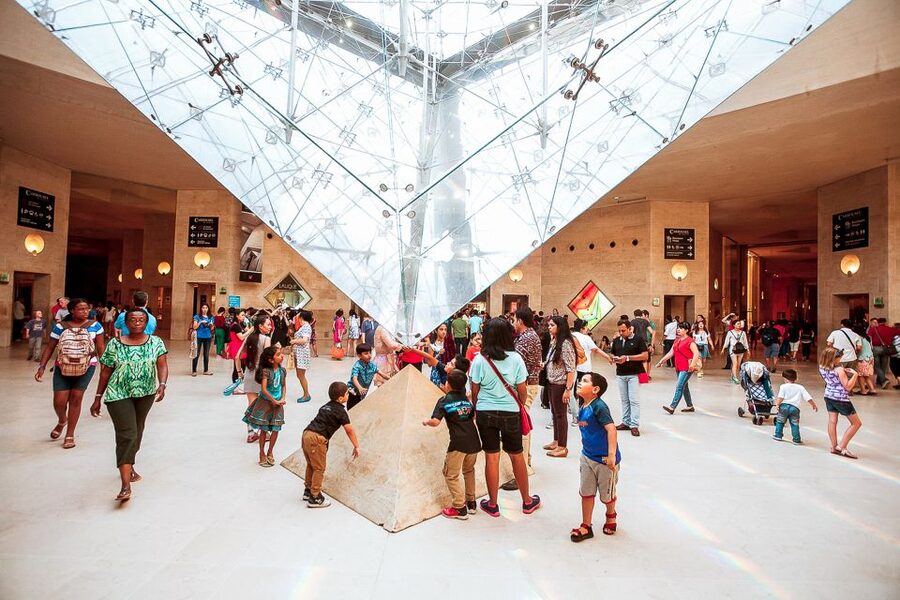 Paris: Louvre Museum Timed-Entrance Ticket - Seeing the Mona Lisa without expecting solitude
