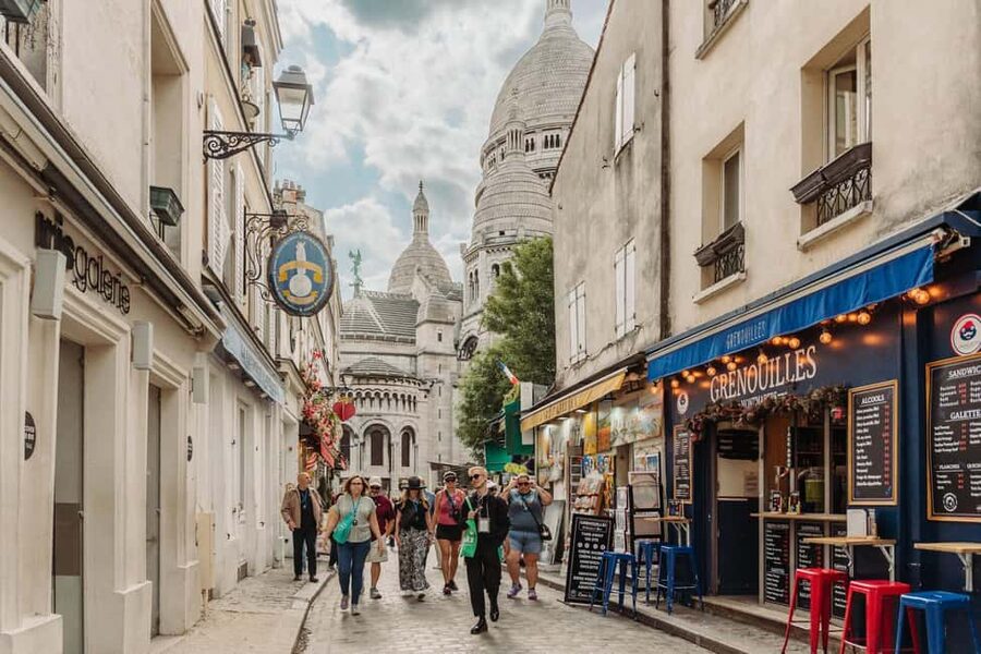 Paris: Louvre or Orsay, Eiffel Tower, City Walk & Cruise - Key details that shape the day