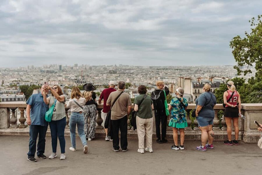 Paris: Louvre or Orsay, Eiffel Tower, City Walk & Cruise - Starting at Anvers and reaching Sacré-Cœur