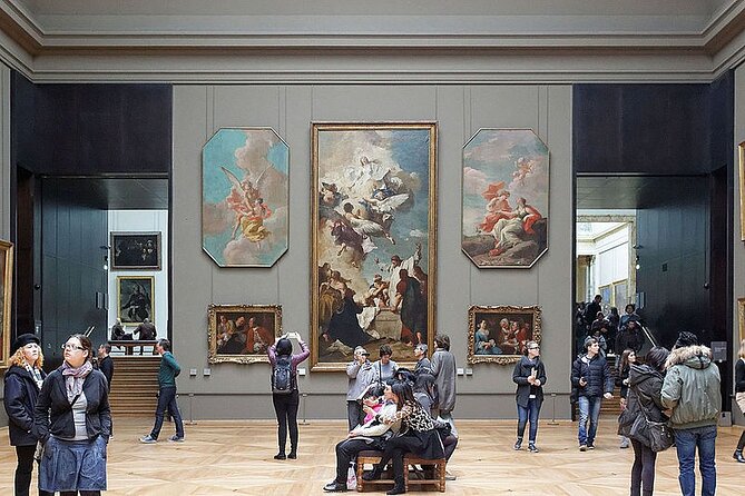 Paris Louvre Small Group Tour with Pre-Reserved Tickets - What the small group changes