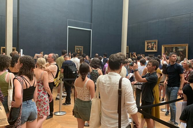 Paris Louvre Small Group Tour with Pre-Reserved Tickets - Pace, stairs, and who will enjoy it most