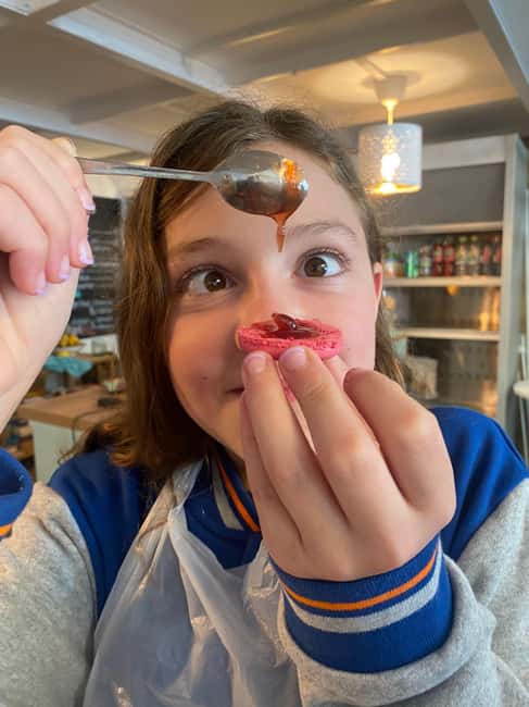 Paris: Macaron Baking Class for Families and Kids - The first steps: prepared measurements and a short introduction