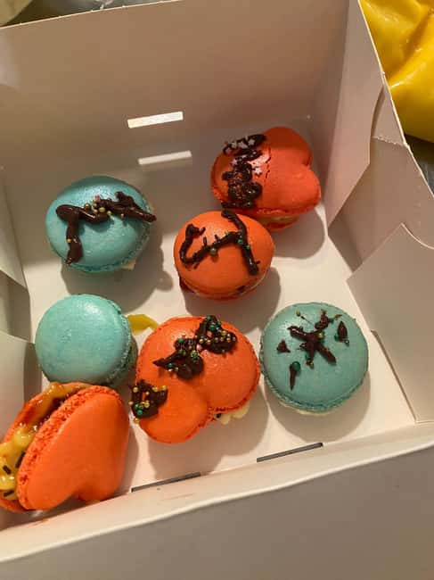 Paris: Macaron Baking Class for Families and Kids - Fillings, colors, and finishing touches