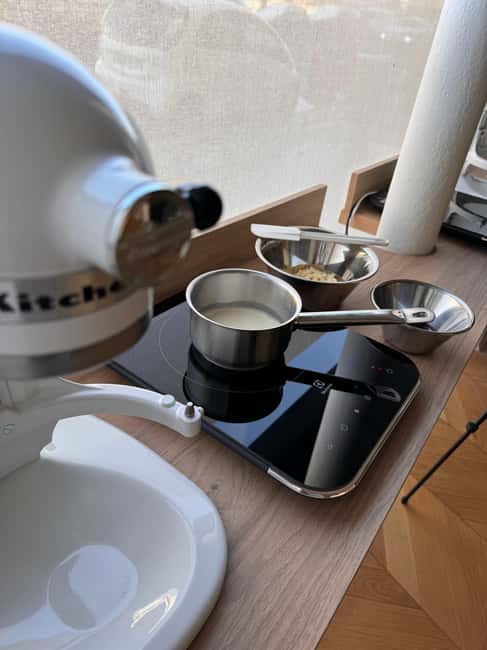 Paris: Macaron Baking Class in Central Paris - Who should book this class