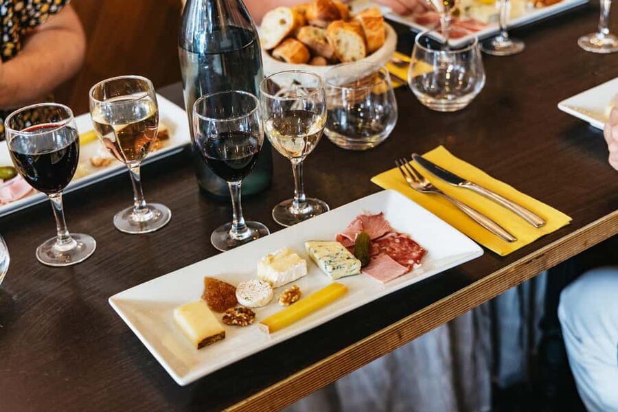 Paris: Montmartre Cheese, Wine & Pastry Guided Walking Tour - Key points to know before booking