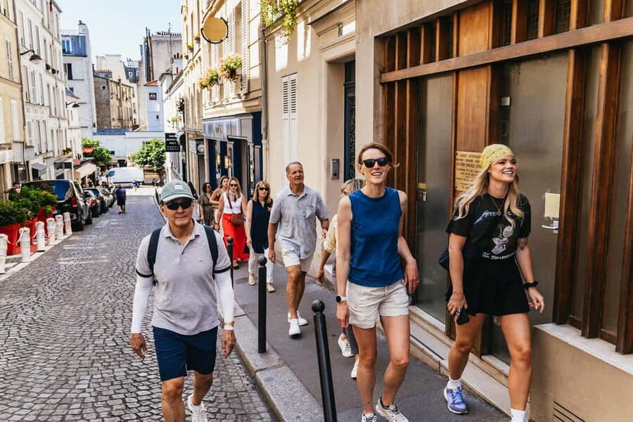 Paris: Montmartre Cheese, Wine & Pastry Guided Walking Tour - From artists’ Montmartre to the Place du Tertre