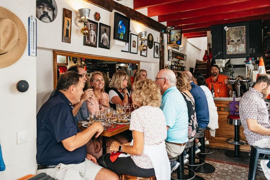 Paris: Montmartre Food and Wine Guided Tour - Key points at a glance