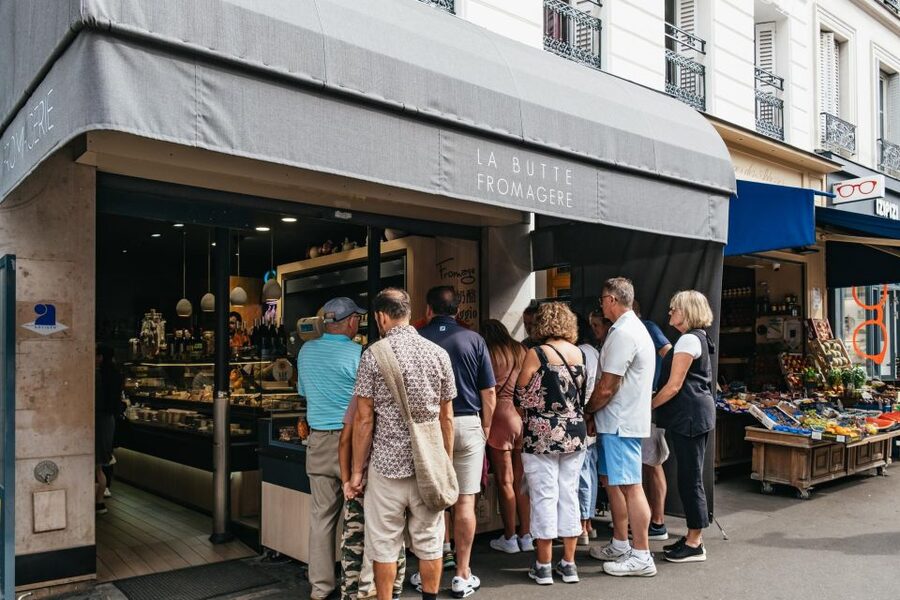 Paris: Montmartre Food and Wine Guided Tour - Reaching Sacré-Cœur and the Paris view