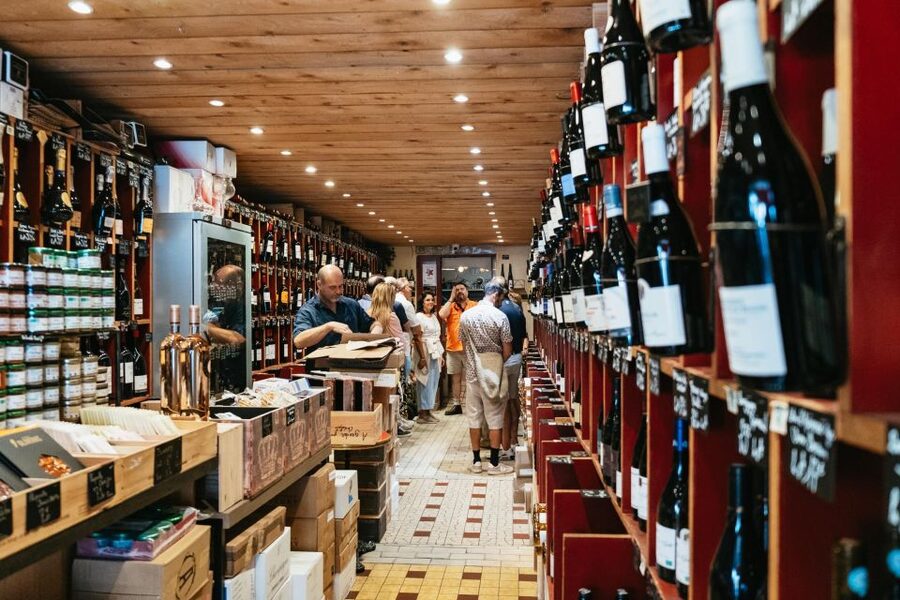 Paris: Montmartre Food and Wine Guided Tour - Is $158 a fair price?