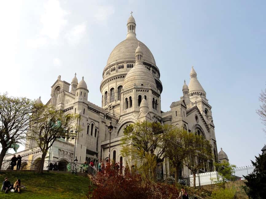 Paris : Montmartre highlights walking tour - Moulin de la Galette and the painters’ Montmartre