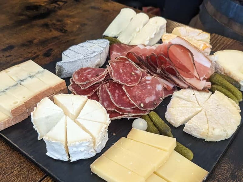 Paris: Montmartre/Pigalle Foodie Tour with Tastings - Key points to know before booking