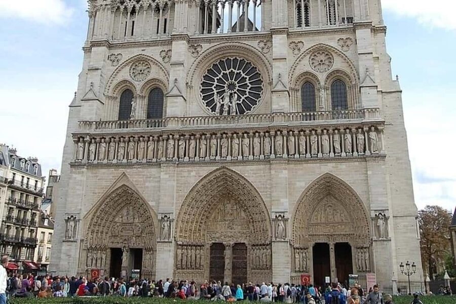Paris : Montmartre Walking Tour - Beginning at 2 Rue Ronsard