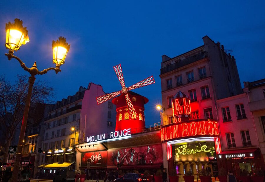 Paris: Moulin Rouge Show with Champagne and Drop-Off Service - Key points to know before booking