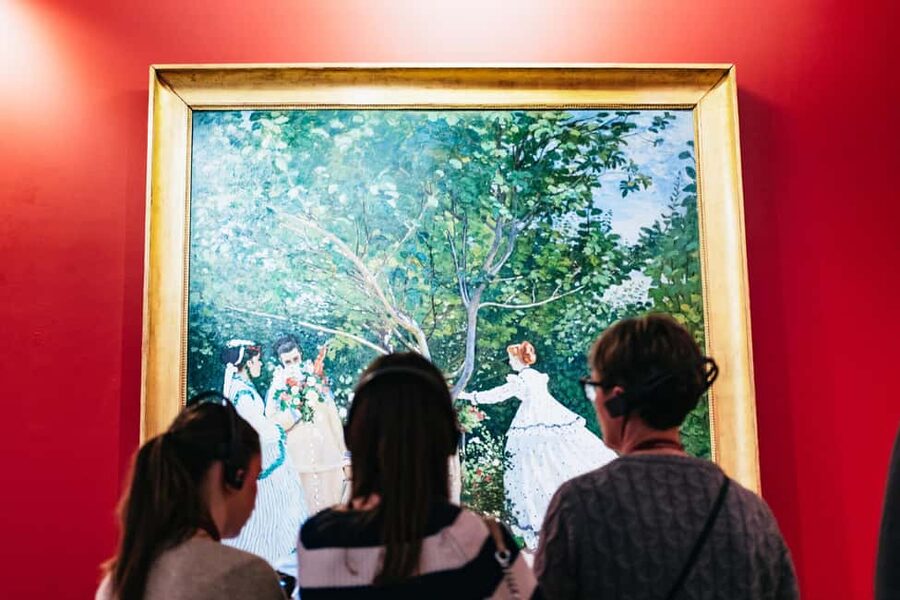 Paris: Musée d'Orsay Guided Tour with Skip-the-Line Tickets - Crowds, pace, and the small-group advantage