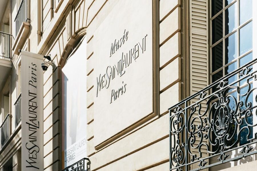 Paris: Musée Yves Saint Laurent Before Opening Hours Tour - Should you book the early-access tour?