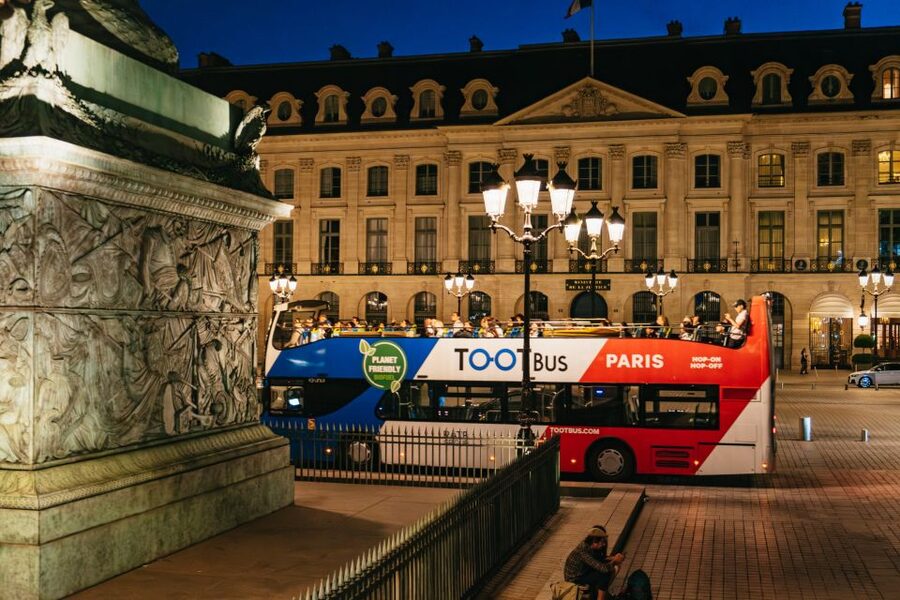Paris: Night Bus Tour with Audioguide - Arc de Triomphe and the westward sweep