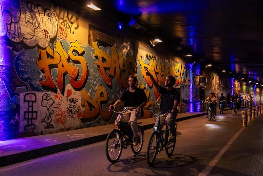 Paris: Night Small-Group Bike Tour and Boat Cruise - Timing matters more than the schedule suggests