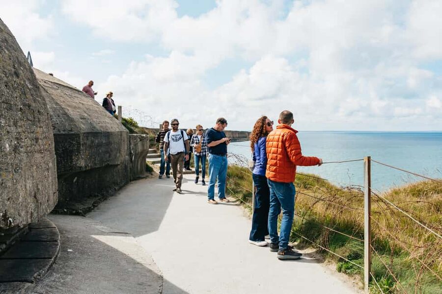 Paris: Normandy D-Day Sites Guided Day Trip with Lunch - What the guides add to a long day