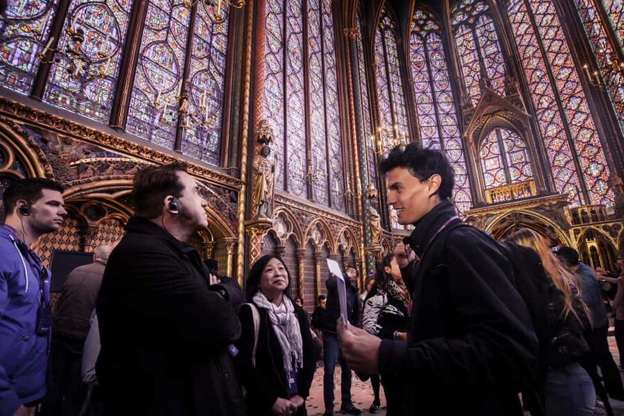 Paris: Notre Dame and Île de la Cité Walking Tour - Why Île de la Cité is the right place to begin