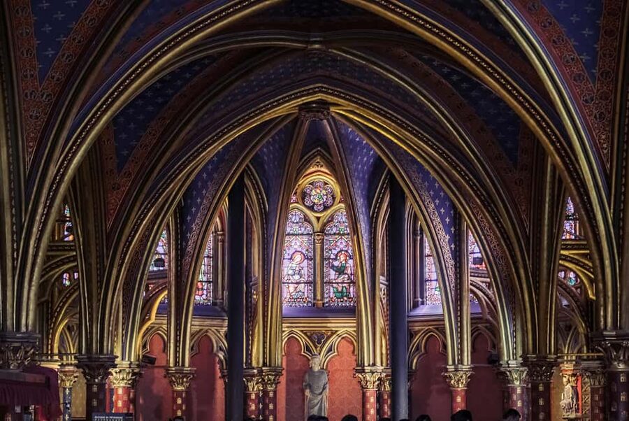 Paris: Notre Dame and Île de la Cité Walking Tour - From Notre-Dame to the stories of the island