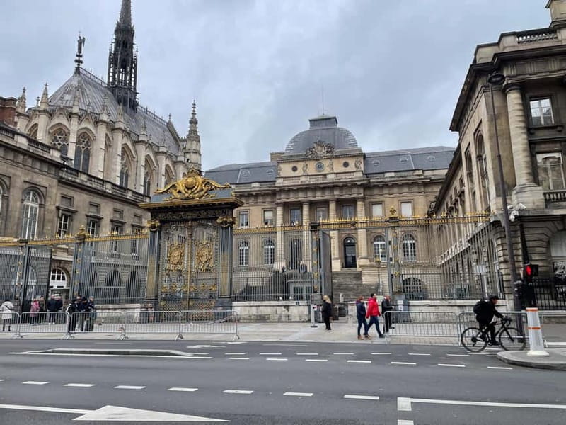 Paris: Notre-Dame Cathedral Exterior Guided Tour - Seeing the scars and success of the restoration