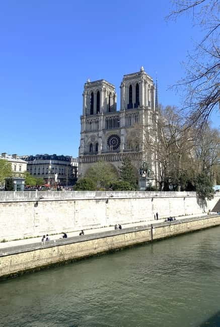 Paris: Notre-Dame Cathedral Exterior Guided Tour - Walking, timing, and accessibility