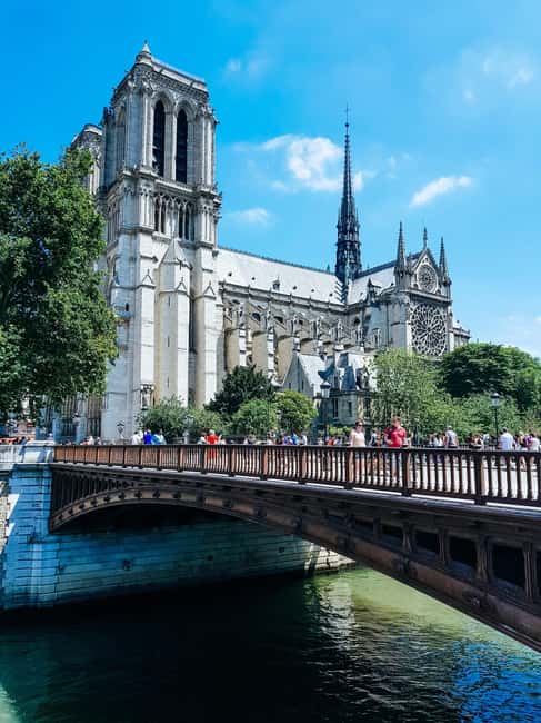 Paris: Notre Dame Cathedral Exterior Tour with Free Entry - Timing, cancellations, and weather