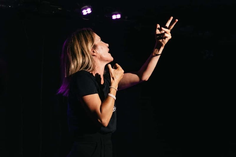 Paris: Oh My God She's Parisian! English Comedy Show - Practical Tips Before You Go