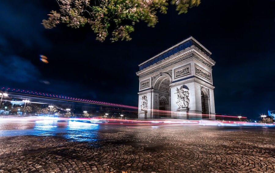 Paris: Panoramic Night Tour with Audio Guide and Host - My call: book only after confirming the route