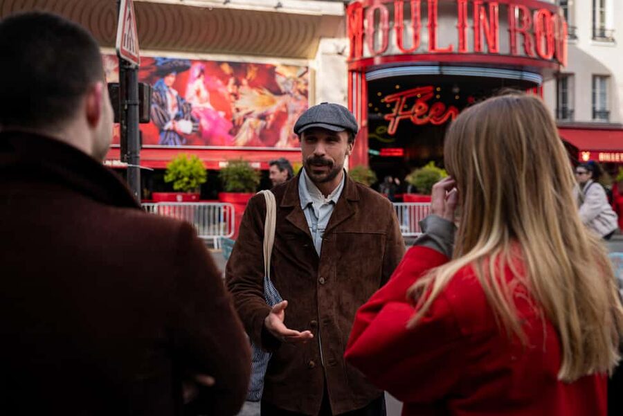 Paris : Pastries and Tragedies, The sweet tour of Montmartre - The first bakery stops set the rhythm