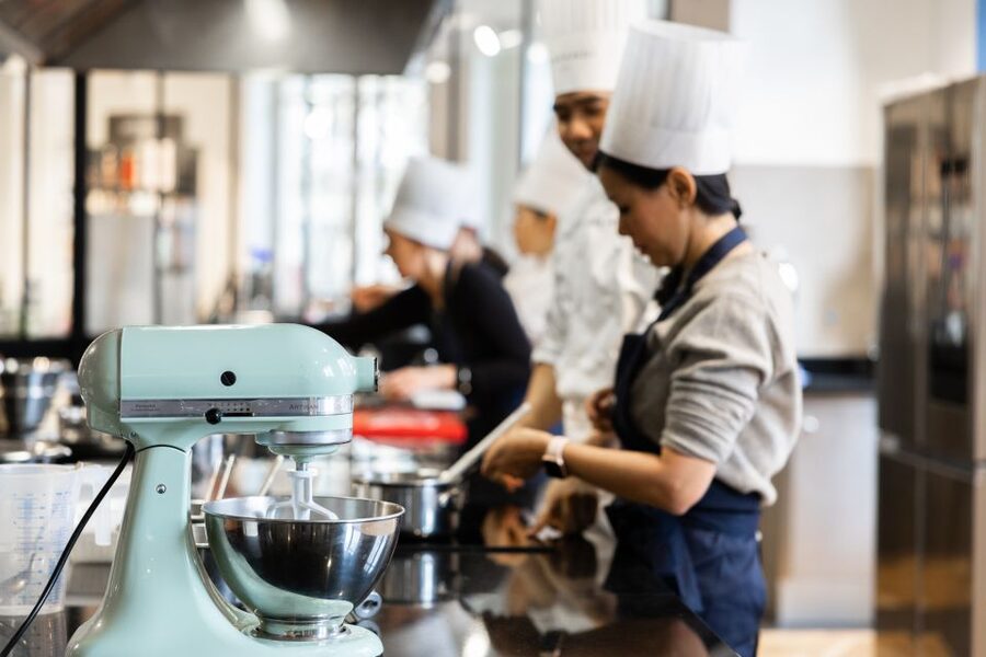 Paris: Pastry Class with Ferrandi Chef at Galeries Lafayette - Key points to know before booking