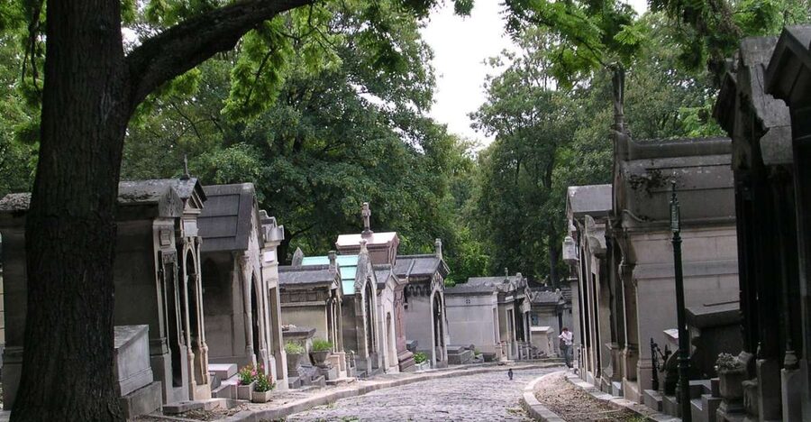 Paris: Père Lachaise Cemetery Walking Tour - Why Père Lachaise Works as a Paris Walk